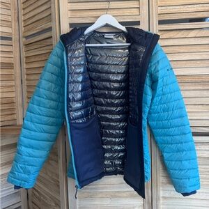 COLUMBIA Women's White Out Omni Heat Hooded Puffer Jacket in Sky Blue, Size M
